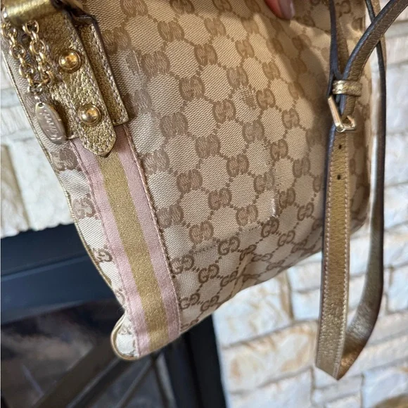 Gucci GG Canvas Metallic Gold Crossbody Bag - Picture 5 of 16